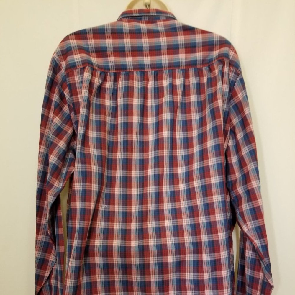 Shirt - Picture 3 of 4